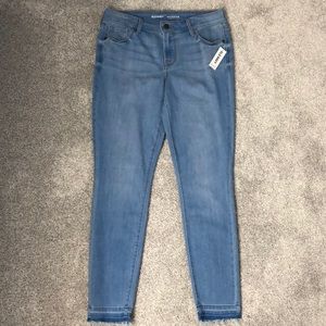 OLD NAVY Rockstar Frayed Jeans